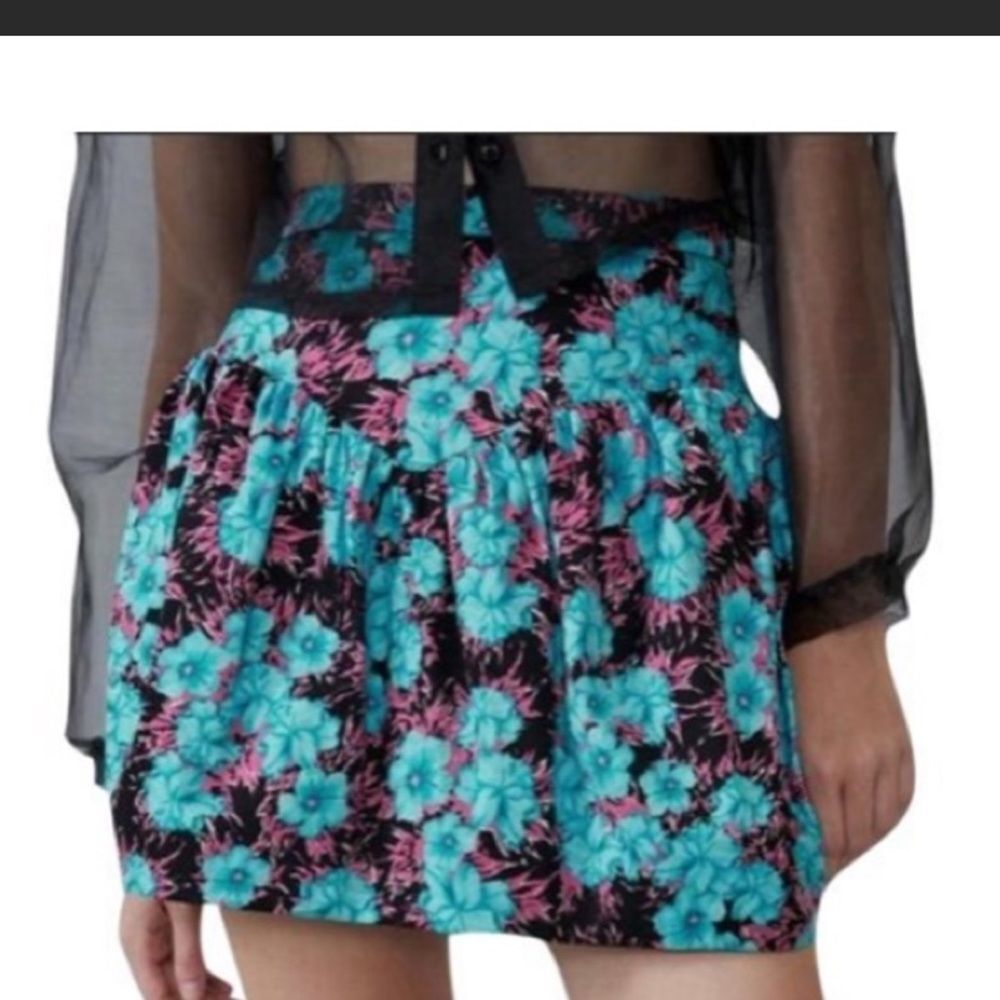 Zara Ruffle Bermuda Skirt - Picture 8 of 8